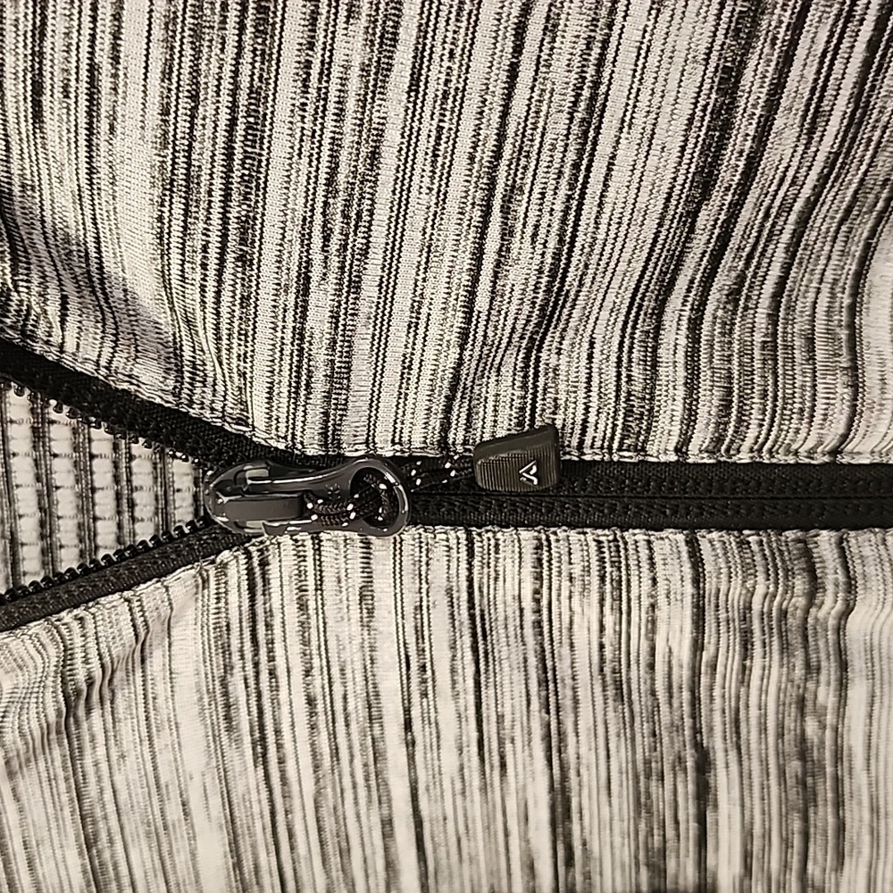 Kathmandu Black and Gray Women's Hoodie - Picture 4 of 6